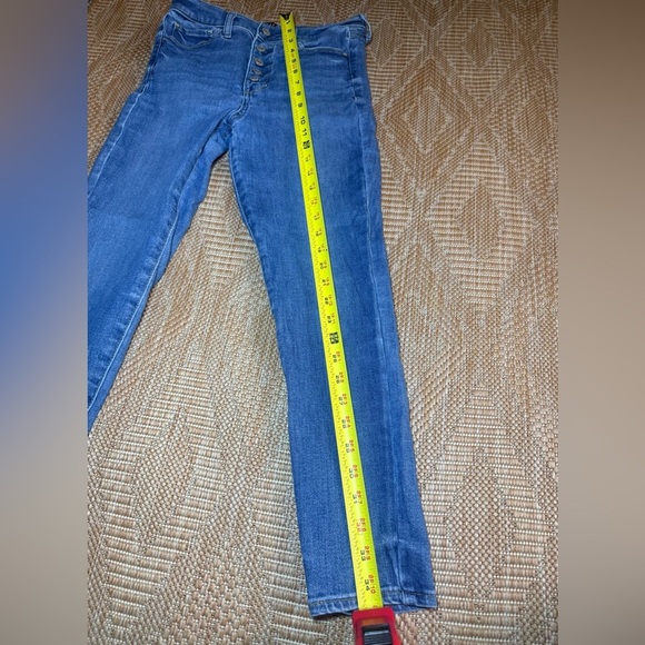 Gap Denim Women's Medium Wash Favorite High Waist Jegging,Size 8/29 Petite - Picture 8 of 9